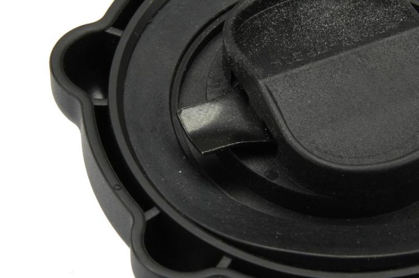 URO Parts 11127832157 Oil Filler Cap