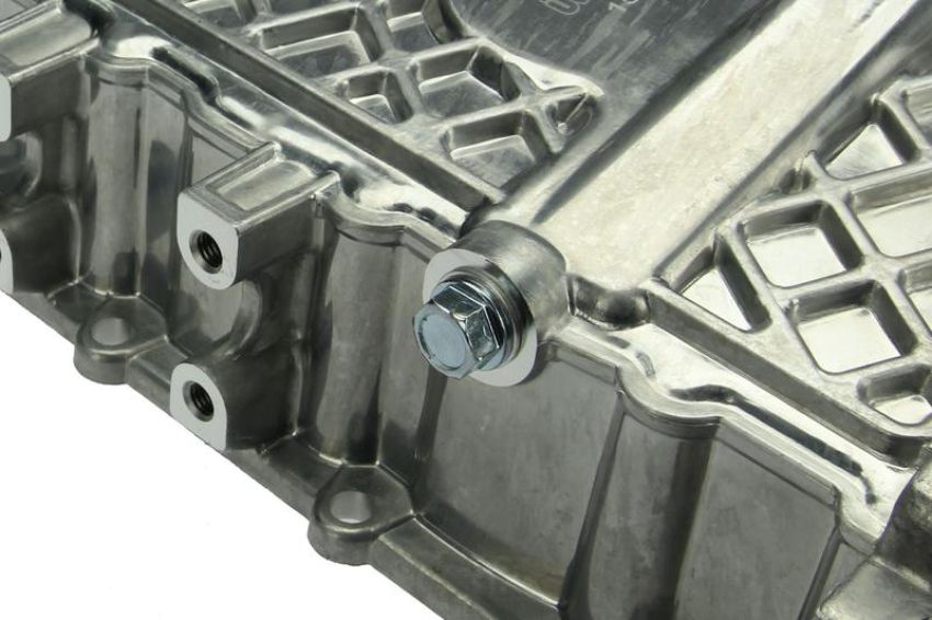 URO Parts 11137513061 Engine Oil Pan