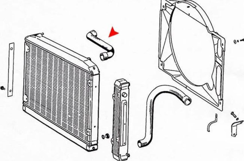 URO Parts 1135010482 Radiator Hose