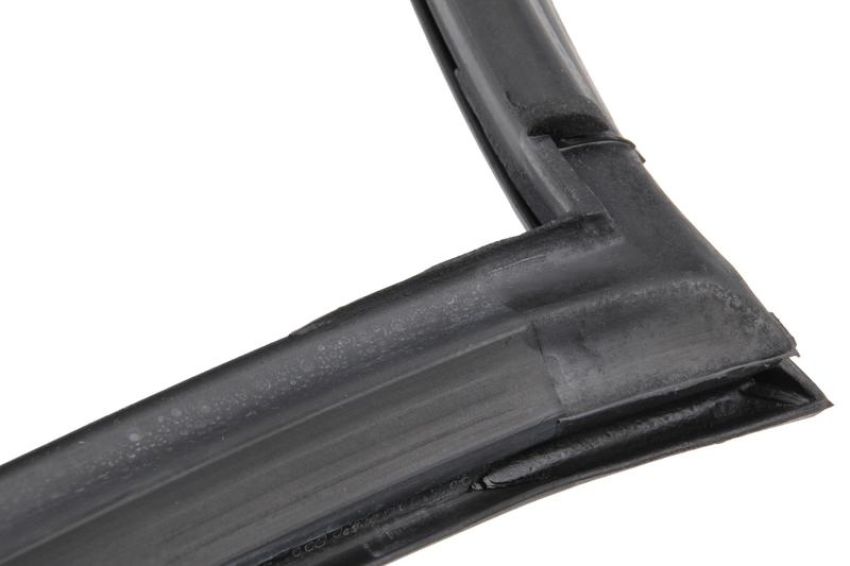 URO Parts 1136700039 Hard Top Rear Window Seal