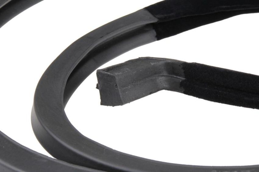 URO Parts 1137500177 Soft Top Cover Seal