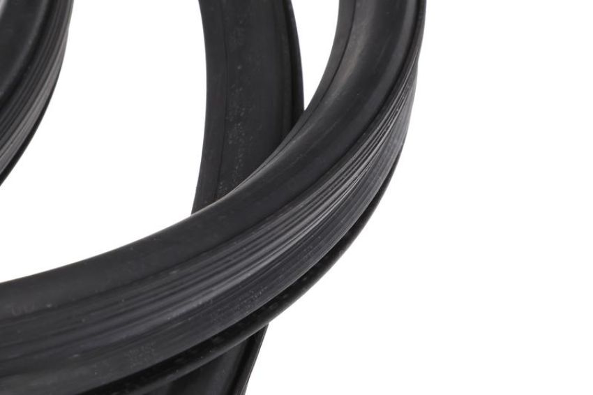 URO Parts 1156700939 Windshield Seal