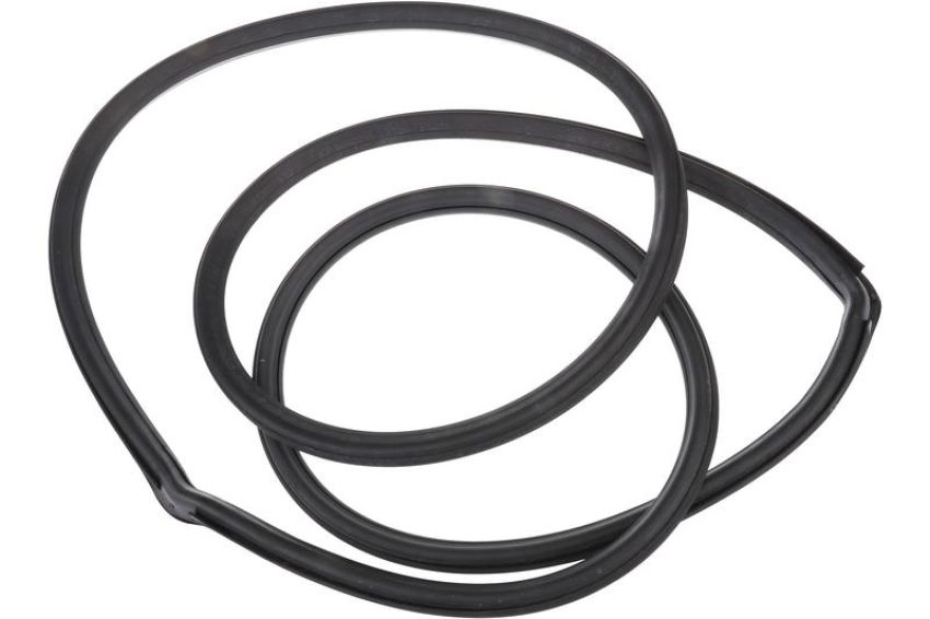 URO Parts 1156700939 Windshield Seal