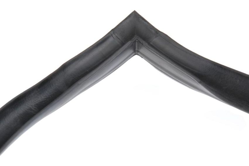 URO Parts 1157580098 Trunk Seal