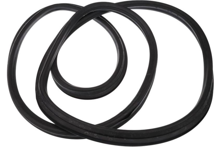 URO Parts 1166710120 Windshield Seal