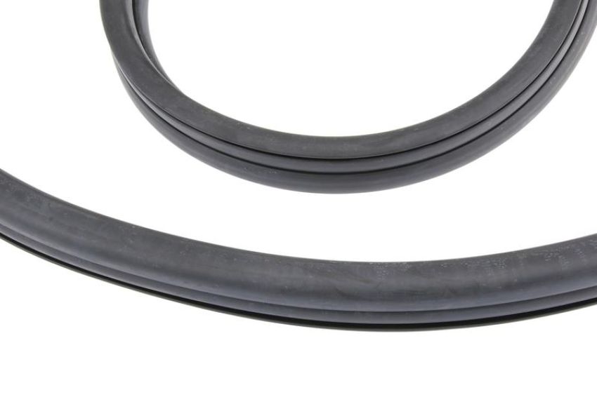 URO Parts 1236700239 Rear Window Seal