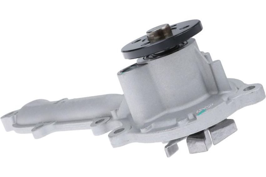 URO Parts 1322000201 Water Pump