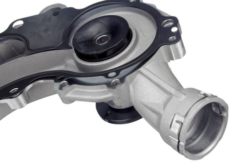 URO Parts 1562000601 Water Pump w/ Gasket
