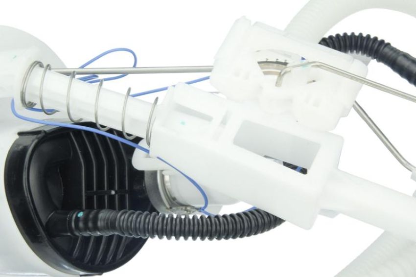 URO Parts 16147163296 Fuel Filter & Sending Unit Assembly