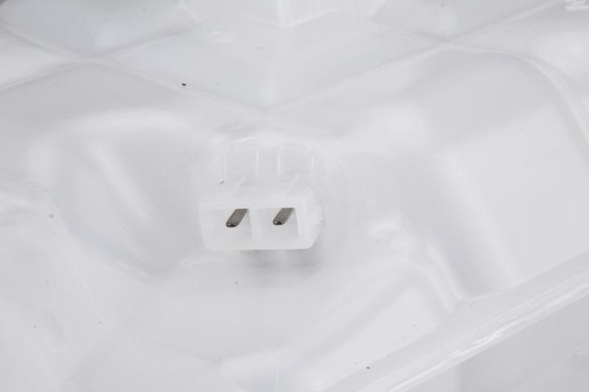 URO Parts 1635000349 Expansion Tank