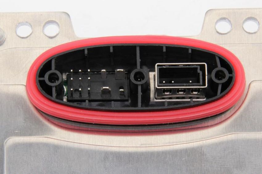 URO Parts 1648704126 Xenon Headlight Ballast