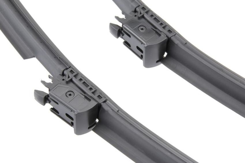 URO Parts 1668207800 Wiper Blade Set