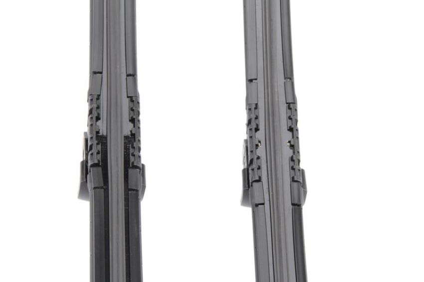 URO Parts 1668207800 Wiper Blade Set
