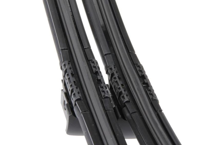 URO Parts 1678209401 Wiper Blade Set