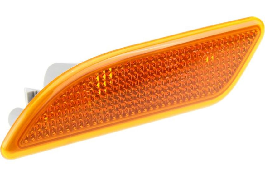 URO Parts 1718200121 Turn Signal Light