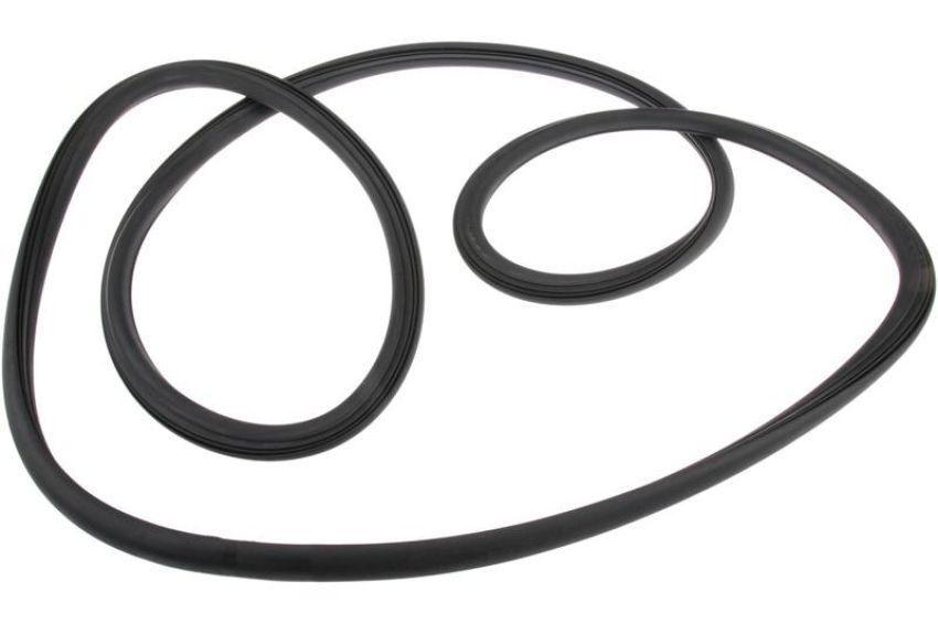 URO Parts 171845121 Windshield Seal