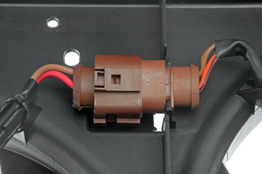 URO Parts 1K0121205AJK Cooling Fan Assembly