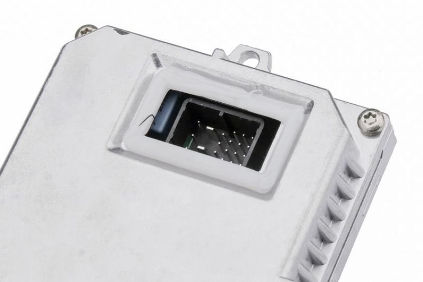 URO Parts 2038209385 Xenon Headlight Control Unit