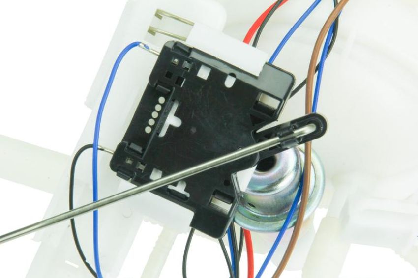 URO Parts 2114706094 Fuel Tank Sender/Filter Assembly