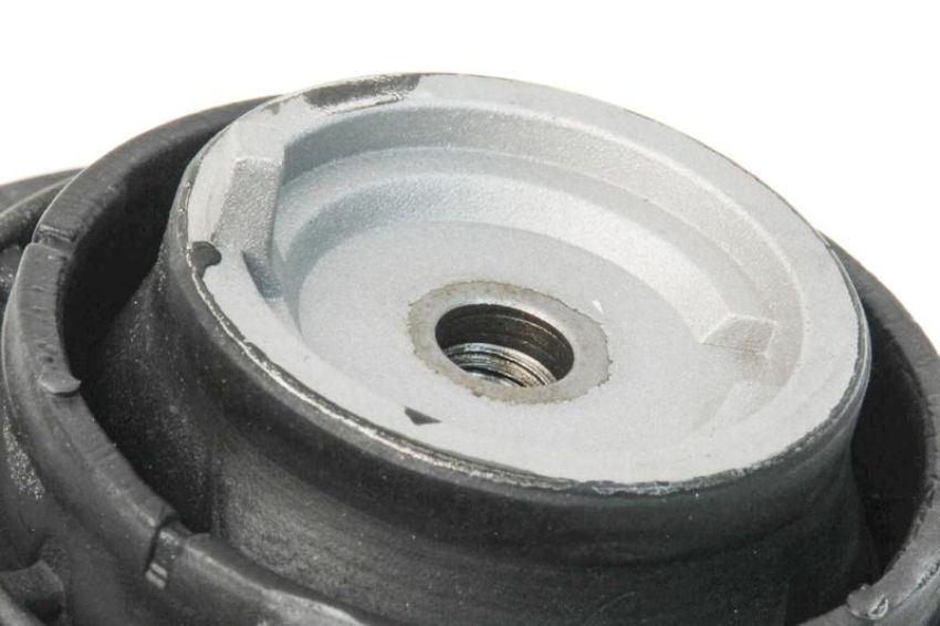 URO Parts 2202400617 Engine Mount