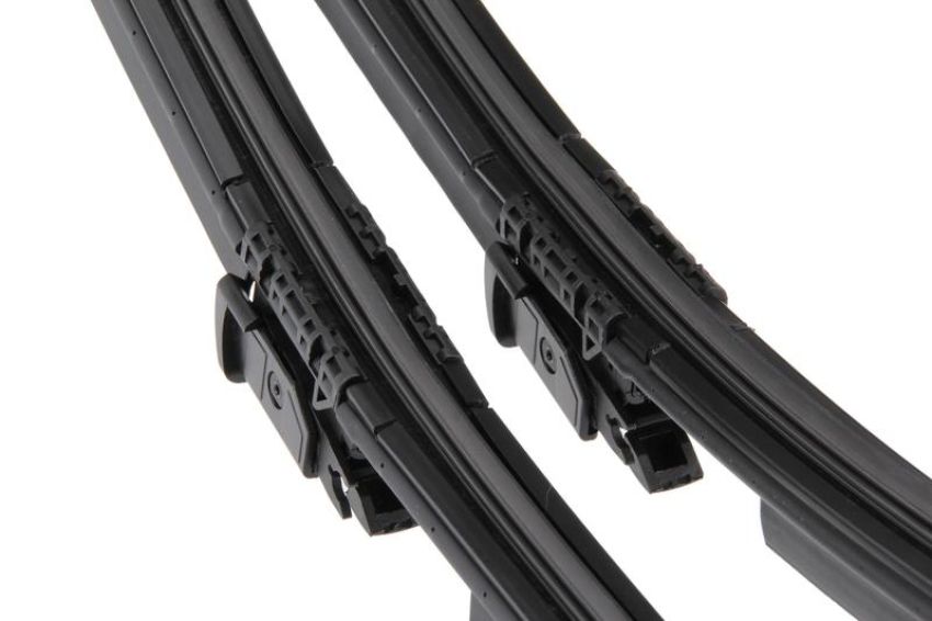 URO Parts 2388200601 Wiper Blade Set