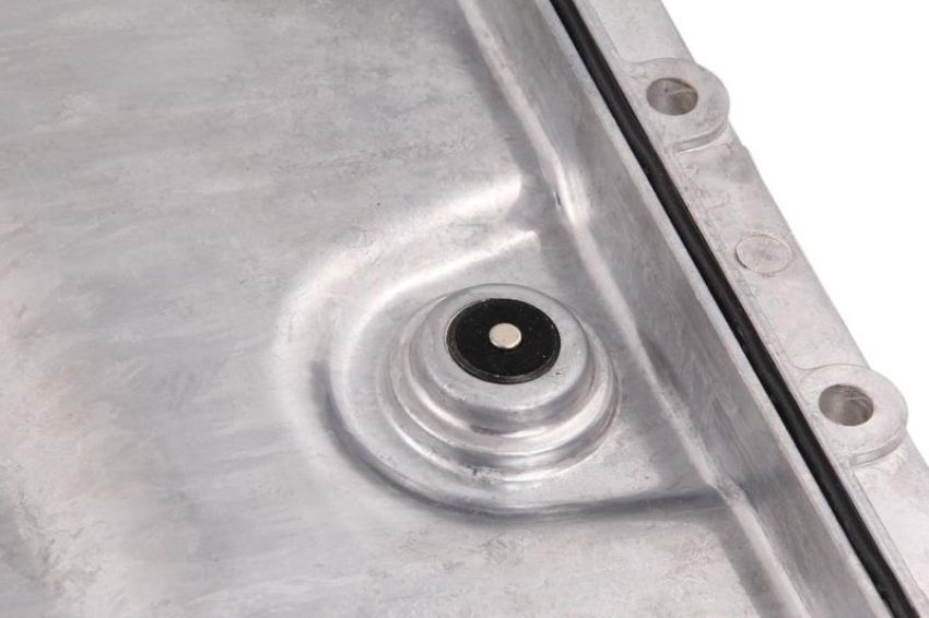 URO Parts 24152333903PRM Transmission Oil Pan & Filter Kit