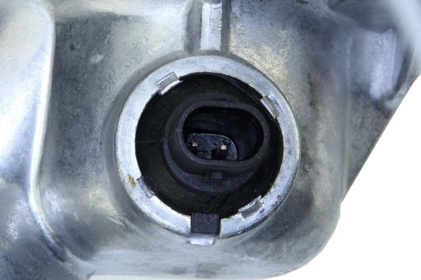 URO Parts 2722000415 Thermostat Assembly