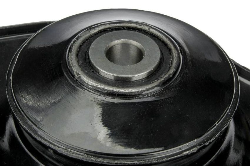 URO Parts 31306778833 Strut Mount
