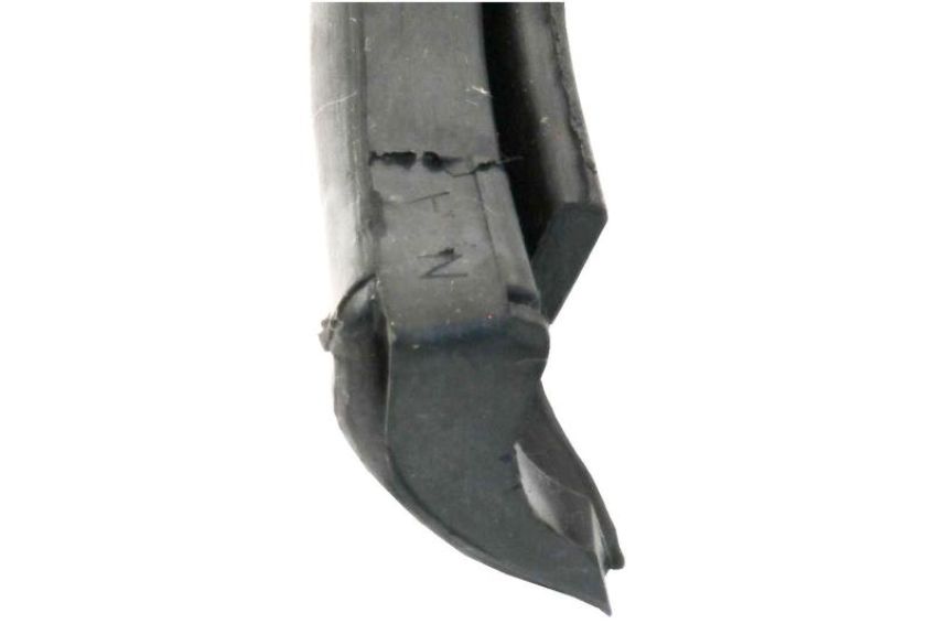 URO Parts 4697827 Convertible Top Seal