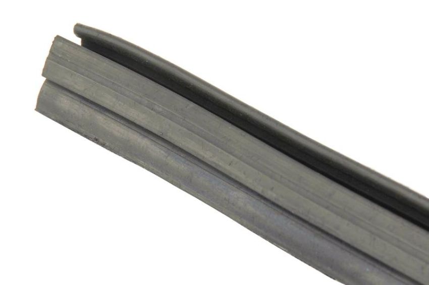 URO Parts 477837471B Door Window Belt Weatherstrip