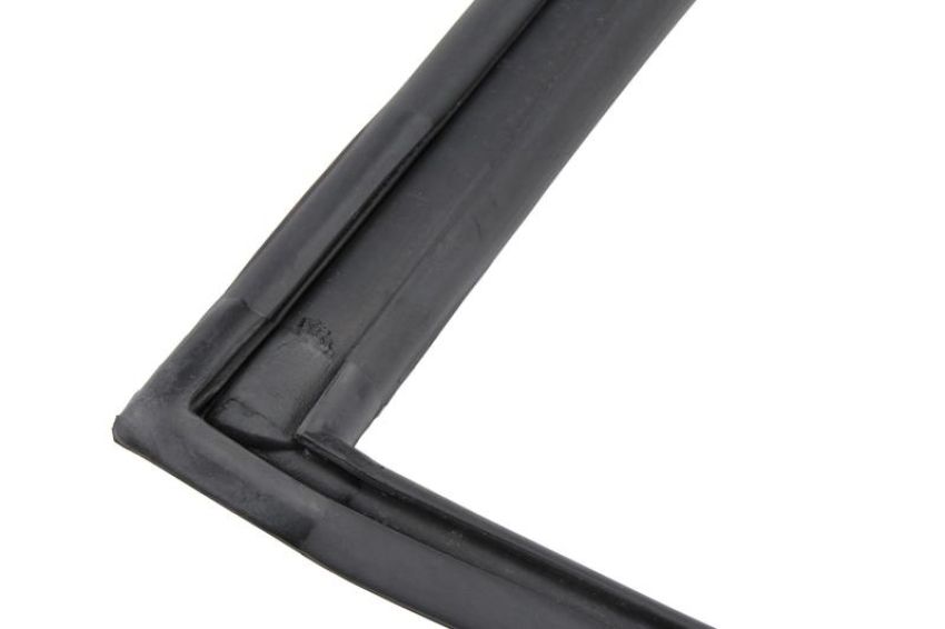 URO Parts 51311820485 Rear Window Seal
