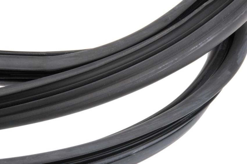 URO Parts 51311822185 Windshield Seal