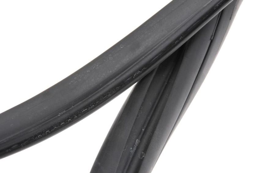 URO Parts 51311831958 Windshield Seal