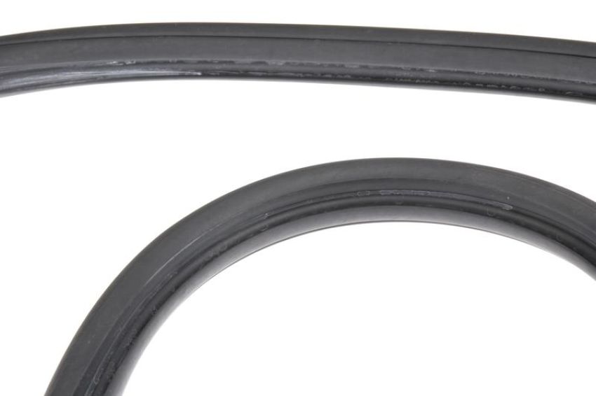 URO Parts 51311831958 Windshield Seal