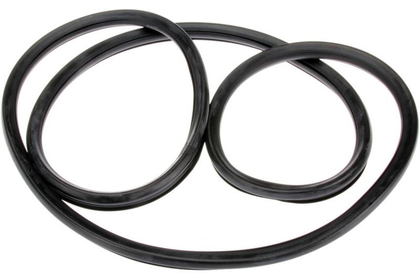URO Parts 51311913887 Windshield Seal