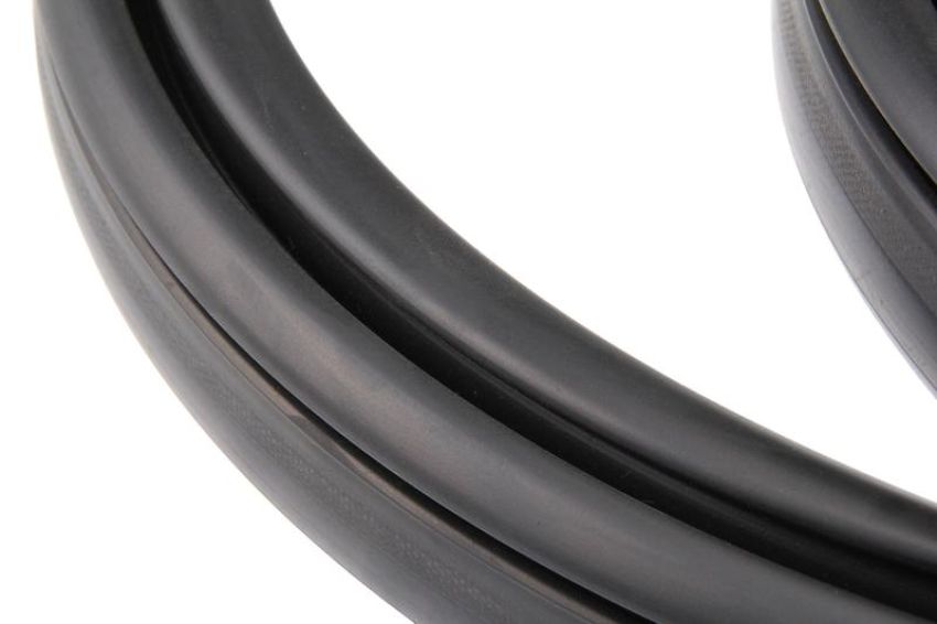 URO Parts 51311972248 Windshield Seal