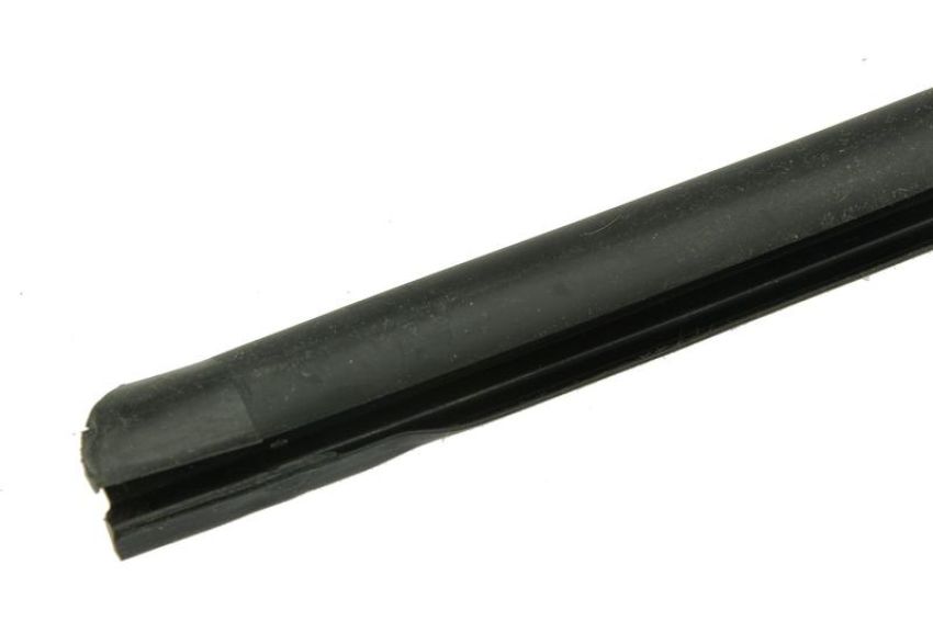 URO Parts 51317061967 Windshield Molding