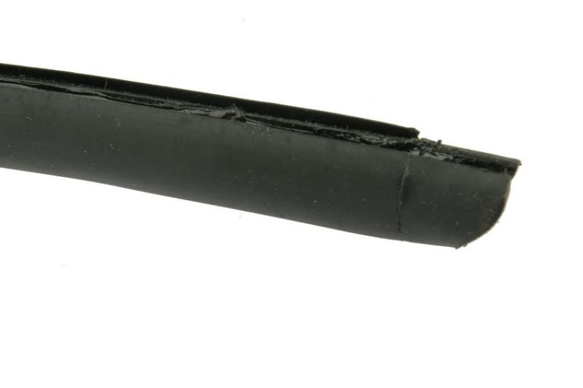 URO Parts 51317061967 Windshield Molding
