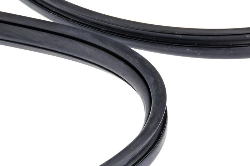 URO Parts 51317440154 Rear Window Seal