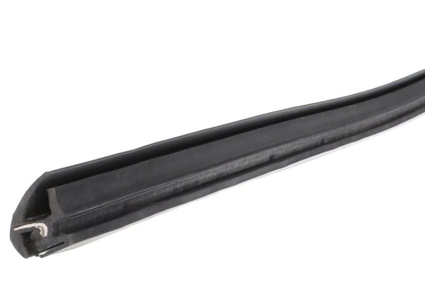 URO Parts 51318119281 Windshield Molding