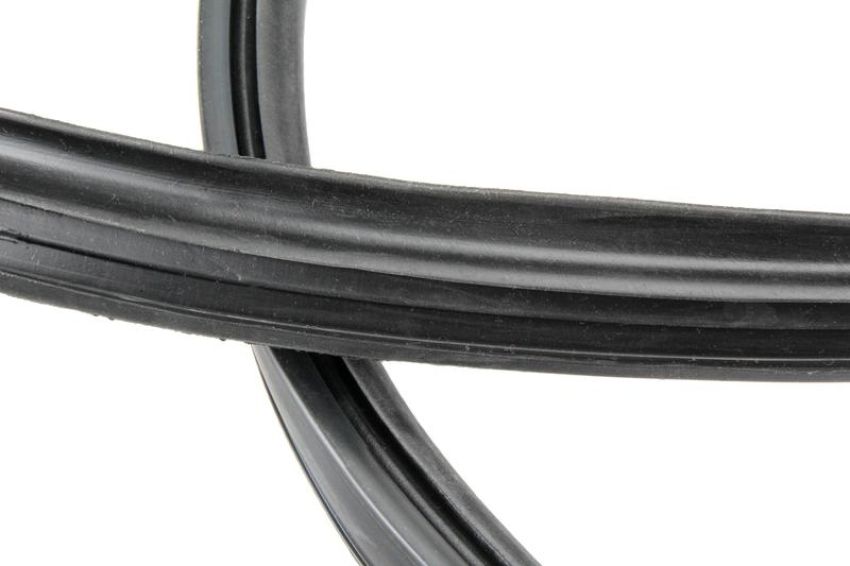 URO Parts 51711808686 Door Seal