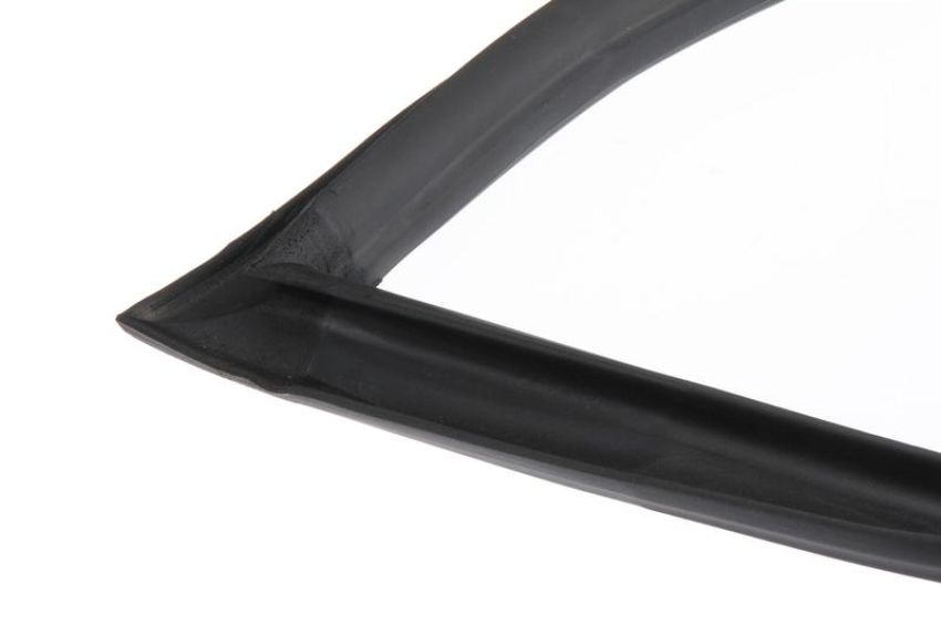 URO Parts 51711889473 Trunk Seal