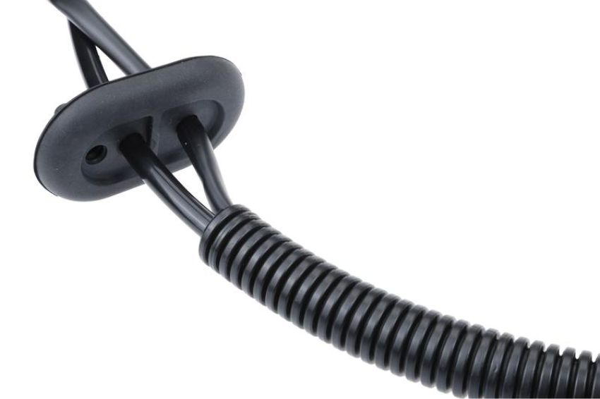 URO Parts 61608364200 Washer Fluid Reservoir Hose