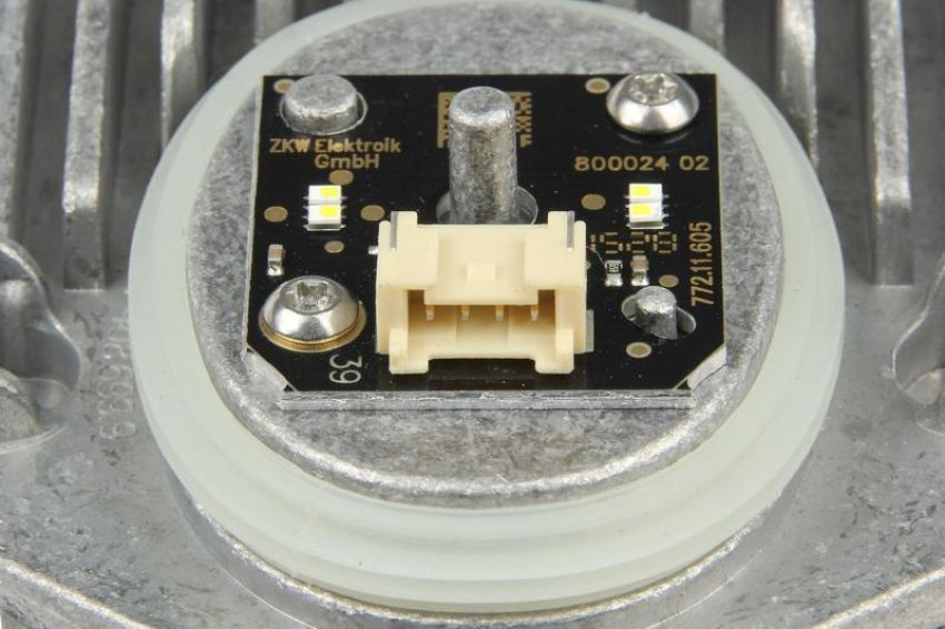URO Parts 63117440361 Daytime Running Light Module