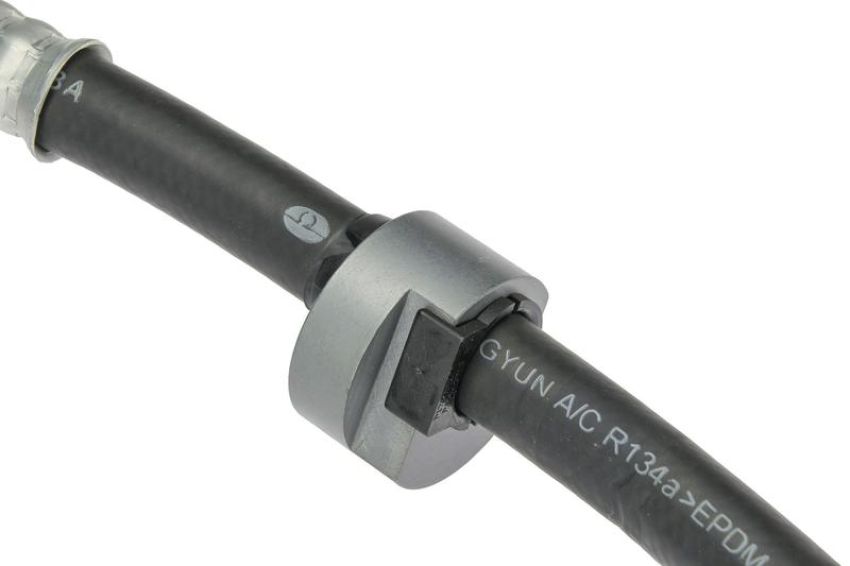 URO Parts 64539281037 A/C Hose