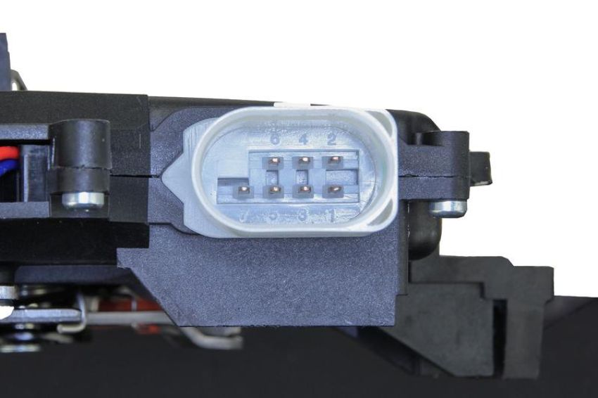 URO Parts 7L0839016E Door Latch/Actuator Assembly