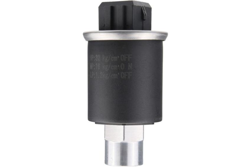 URO Parts 7M3959139 A/C High/Low Switch