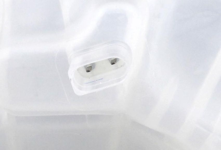 URO Parts 8E0121403 Expansion Tank