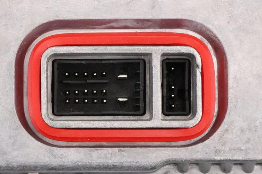 URO Parts 8E0907391B Xenon Headlight Ballast