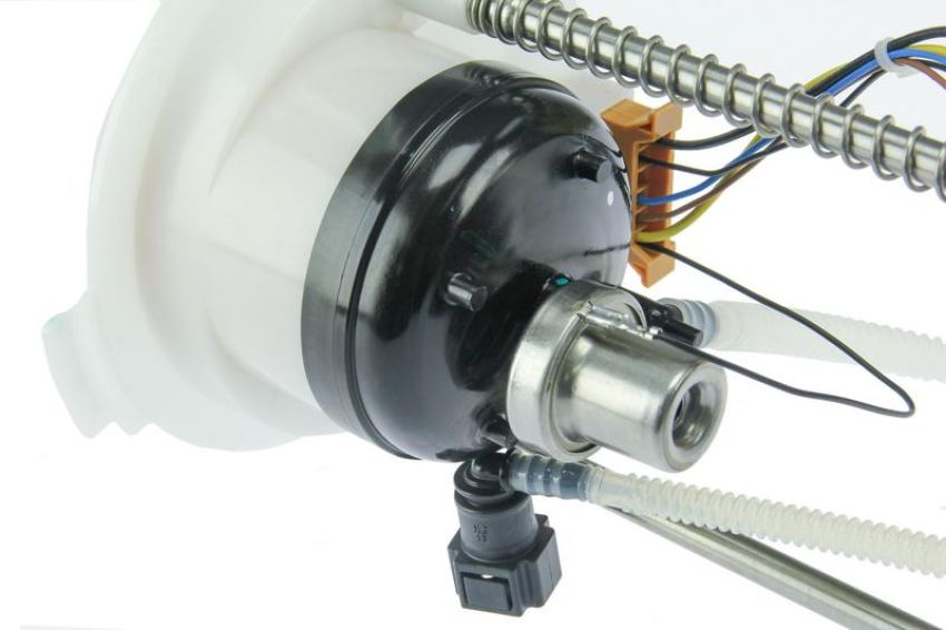 URO Parts 8R0919051A Fuel Pump Assembly